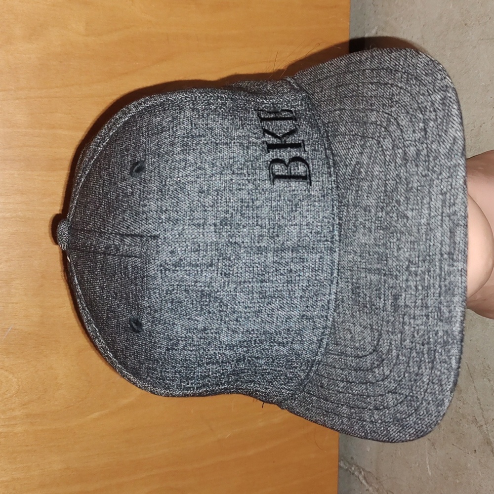 BKE The Buckle Baseball Embroidered Logo Gray Stretch Spandex Fitted Hat Cap OS